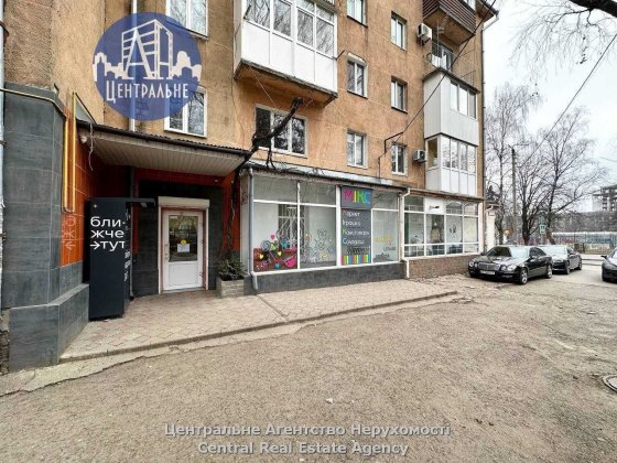Оренда фасадного комерційного приміщення Чернівці
