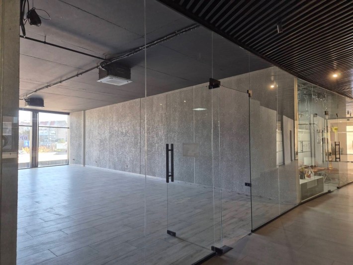 Оренда комерційного приміщення 75м2 в ЖК Crystal - фото 1