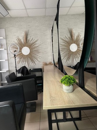 Оренда робочого місця для перукаря в beauty студіі  ( центр міста) - фото 1