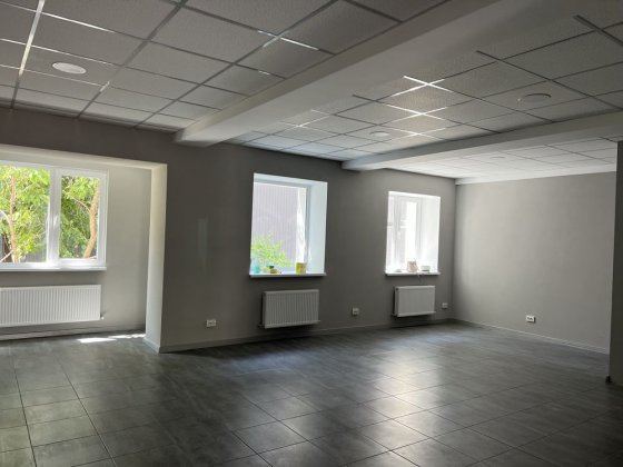 Оренда фасадного приміщення в центрі міста Чернігів