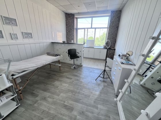 Офіс в центрі з водою Черкаси