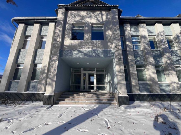 Оренда приміщення  590 м2 вул. Бєлова 11 - фото 1