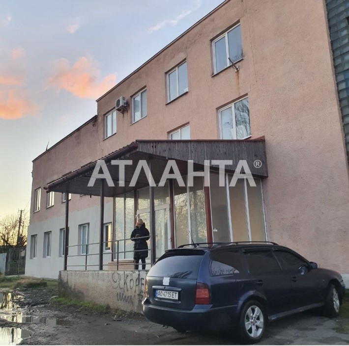 Комерційні приміщення під офіс в оренду - фото 1