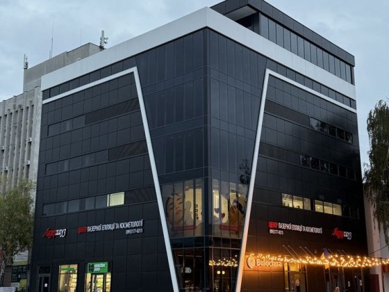 Оренда торгово-офісних приміщень в центрі міста! Гоголя/Небесна Сотня Черкаси