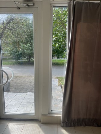 для суборенди на пів місяця майстра манікюру та візажиста, бровіста - фото 1