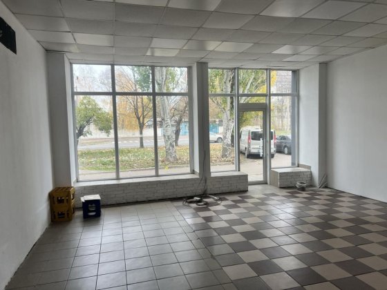 Фасадне приміщення 50 кв.м | Жвава дорога на Слободу | Парковка Черкаси