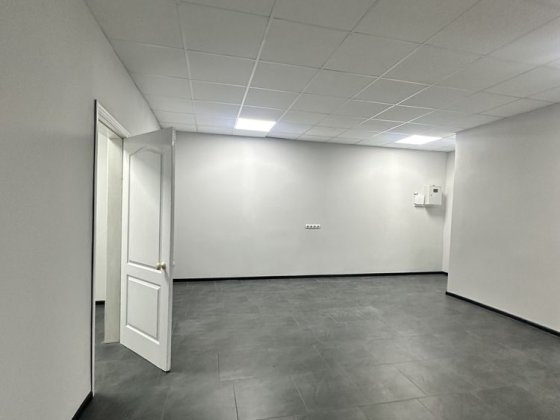 Оренда комерційне приміщення вул. Космонавтів Чернігів