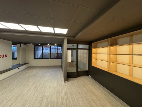 Здається торгово офісне приміщення 65кв Чернівці