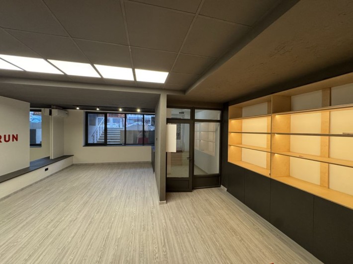 Здається торгово офісне приміщення 65кв - фото 1