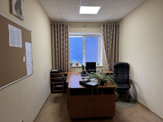 Здам офіс з ремонтом і меблями Чернігів