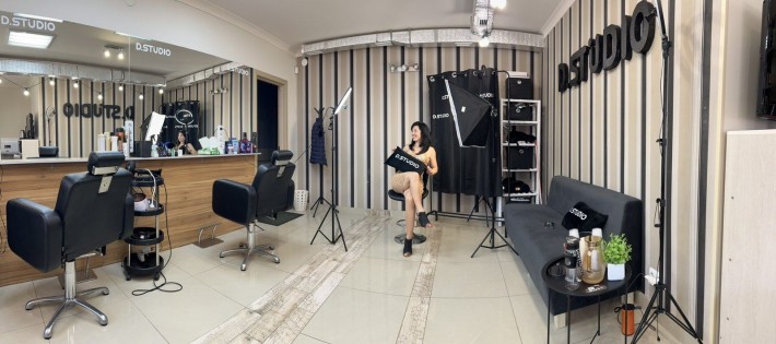 Місце для майстра перукаря,Барбера.Вільне місце для манікюрниці - фото 1