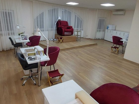 Оренда місця для майстра манікюру та педикюру Ужгород