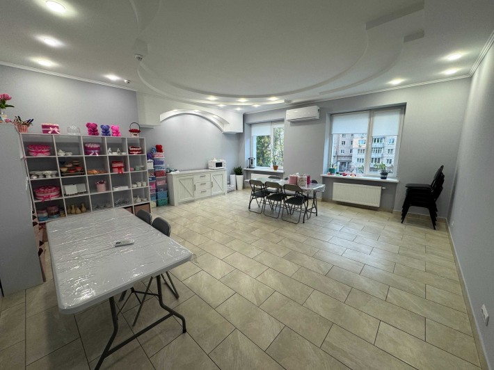 Офісне приміщення в центрі міста по вул. Небесної Сотні - фото 1