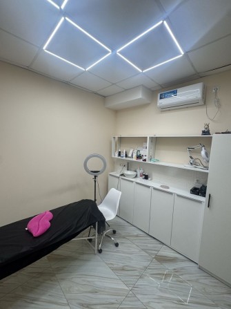 Оренда кабінету косметолога у центрі Києва Хрещатик (з паркуванням) - фото 1