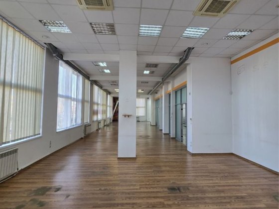 Оренда комерційного приміщеня , Біля ЮСКу Ужгород