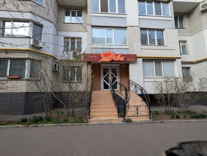Здамо в оренду робочі місця в салоні краси "Діва" по Гоголя 453 - фото 1