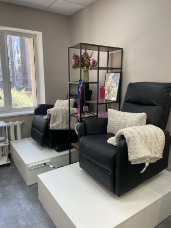 Оренда робочого місця для майстра манікюру/бровіста /візажиста - фото 1