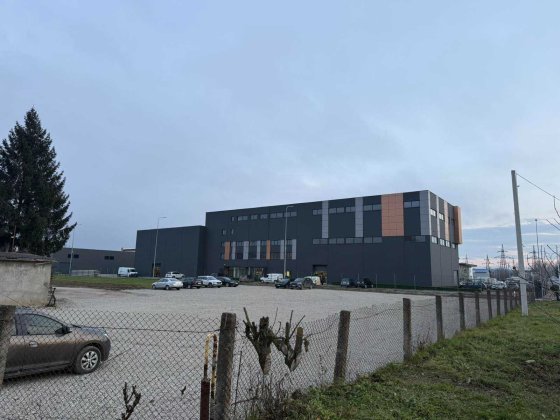 Оренда. Майданчик, Стоянка, Земля. з огорожею 1200 м2 Чернівці