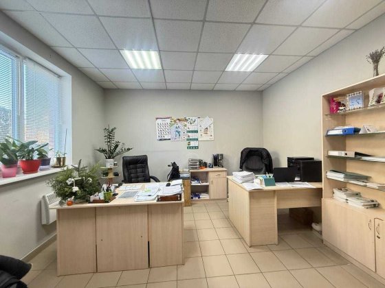 Здається приміщення 126 кв.м. ремонт, окремий вхід, власна парковка. Вінниця