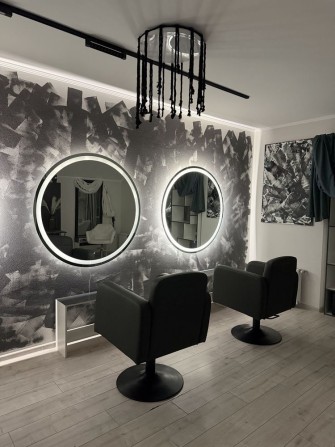 Оренда місць для майстрів реконструкціі волосся та колористів - фото 1