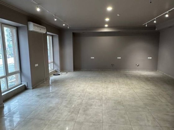 Здається фасадне комерційне приміщення Чернівці