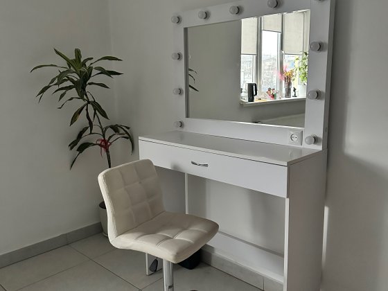 Оренда робочого місця бровіст / візажист Винница