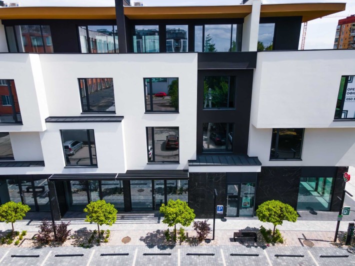 Оренда офісу 230 м² у бізнес-центрі UBC, Ужгород, 4 поверх – BC 405 - фото 1