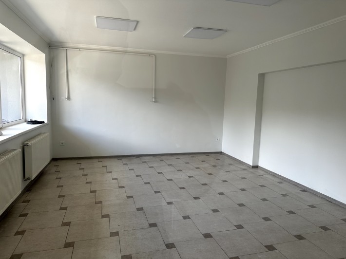 Здається офісне приміщення з складом - фото 1