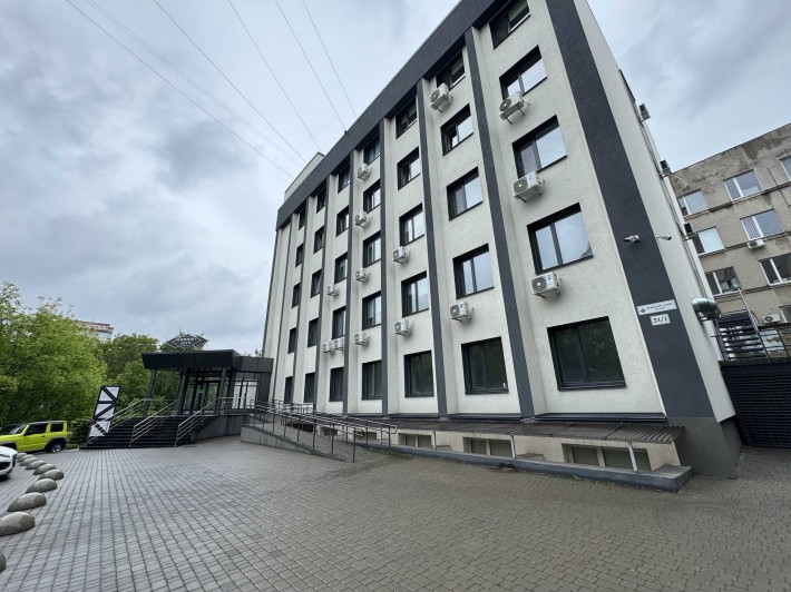 Офісний блок з двох кабінетів в центрі біля РАЦСу - фото 1