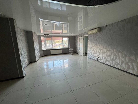 Офісне приміщення в центральній частині Черкаси