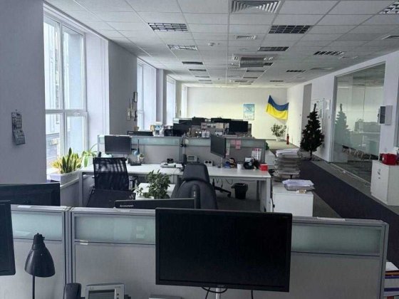 Оренда офісу в бізнес центрі метро Олімпійська (550 м2)