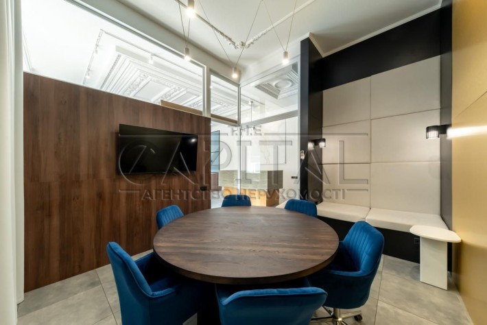 Оренда офісу 155м2, вул. Хмельницького Богдана, Центр - фото 1