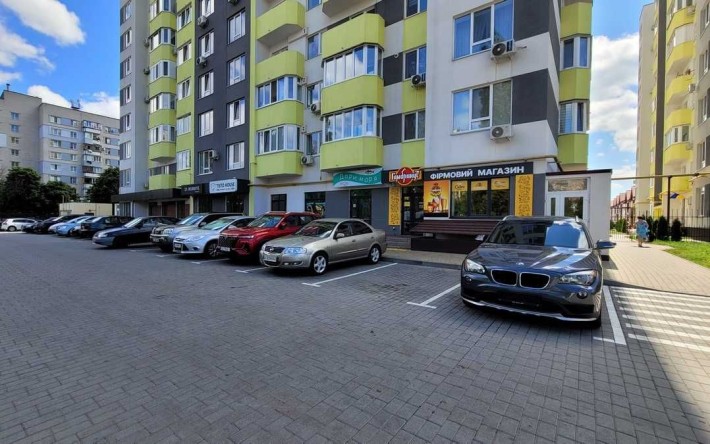 Оренда торгового приміщення в ЖК "Новий парковий" - фото 1