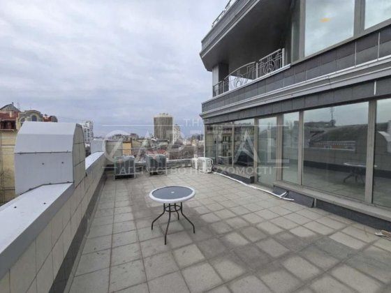 Оренда офісу 643м2, вул. Велика Житомирськая, Центр