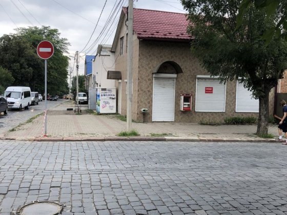 Почніть свій бізнес з приміщенням із вдалим розташуванням Чернівці