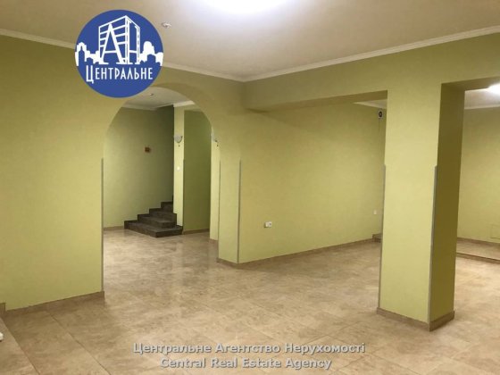 Здається в оренду приміщення в центрі міста Чернівці