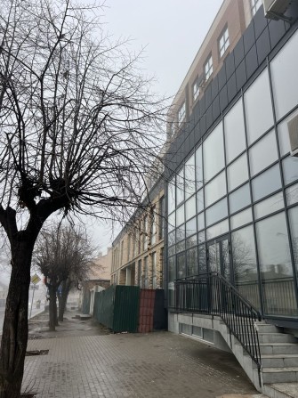 Здається Приміщення на початку вул.Сторожинецькоі  9 - фото 1