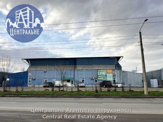 Оренда фасадного офісного приміщення/шоурума Чернівці