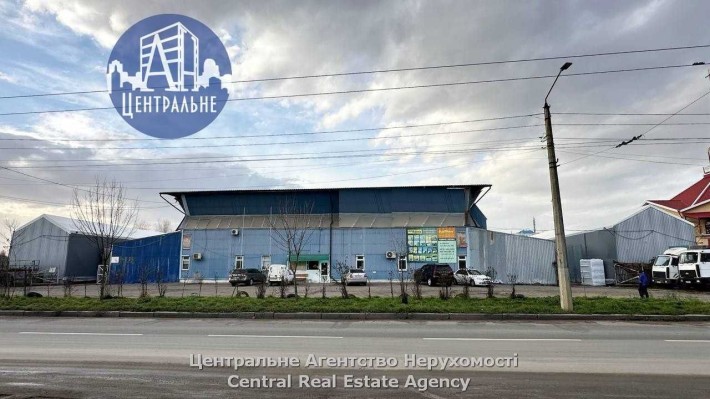 Оренда фасадного офісного приміщення/шоурума - фото 1