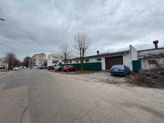 Складське приміщення по вул. Луценка Черкаси