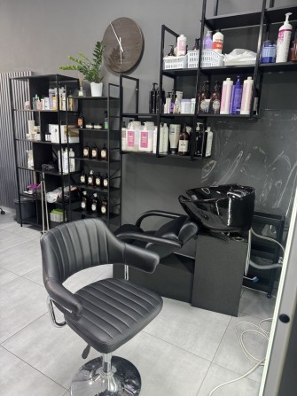 Здається місце для перукаря - фото 1