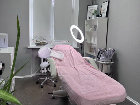 Місце для косметолога | Центр Дніпра | 650 грн/день