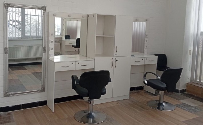 Оренда для перукаря , візажиста та інших майстрів  в Дніпрі . - фото 1