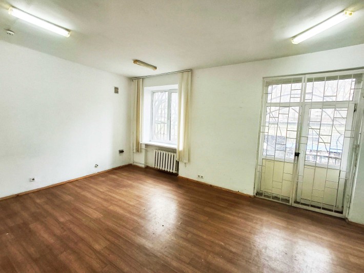 Аренда офиса 32,5м2 на Печерске, Марии Приймаченко 3 метро Зверинецкая - фото 1