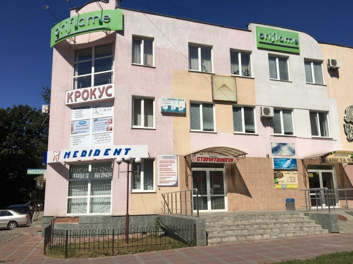 Погодинна оренда спортзалу, цокольний поверх, 180 м.кв., р-н Вишенька. - фото 1