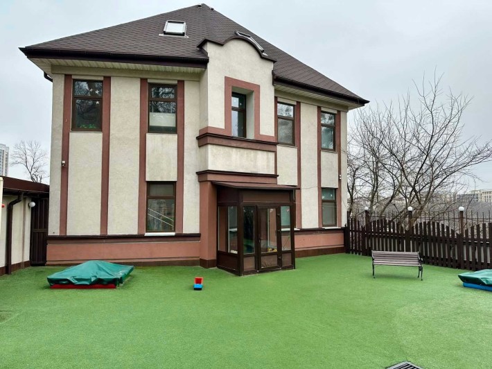 Сдам окрему будівлю з закриою теріторією. Шевченківський р-н - фото 1