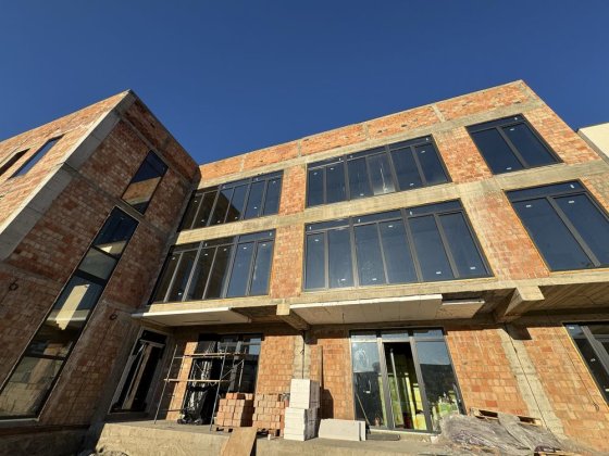 Здається Офісна і складська будівля Чернівці