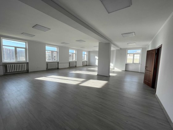 Оренда приміщення вільного планування р-н ТЦ Майдан Чернівці