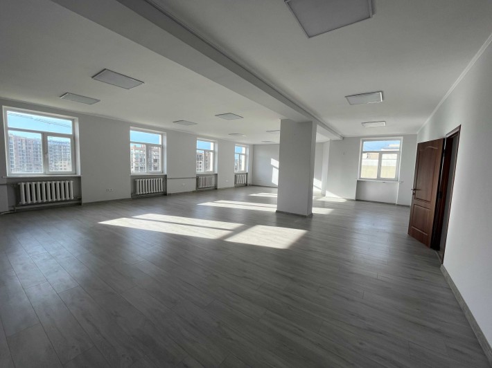 Оренда приміщення вільного планування р-н ТЦ Майдан - фото 1