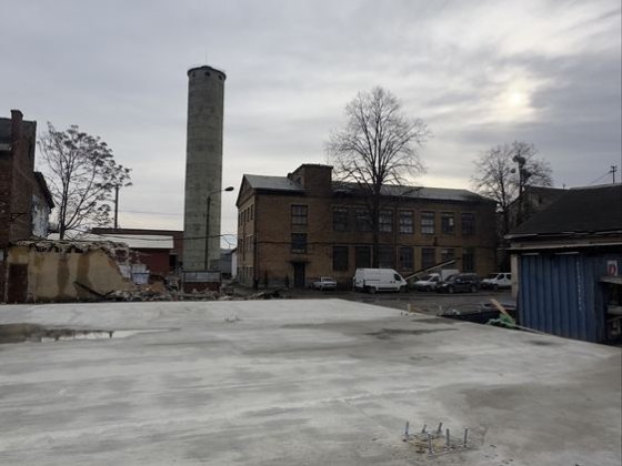 Здається склад новий з рампою 1200 кв Чернівці